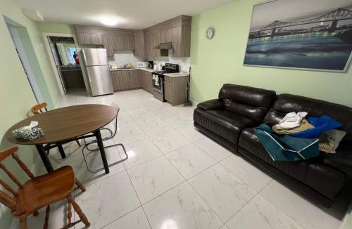 Surrey Newton Bed & Breakfast | Newton Suite