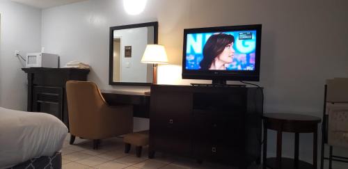 Niagara Falls Hotel | Niagara Falls Courtside Inn