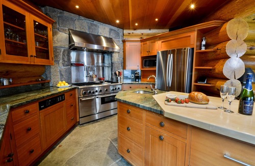 Blueberry Hill Ski Chalet | Nicest 3 bedroom in Whistler