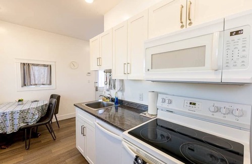 New Glasgow House | Niseko Riverside - Greenie Cottage