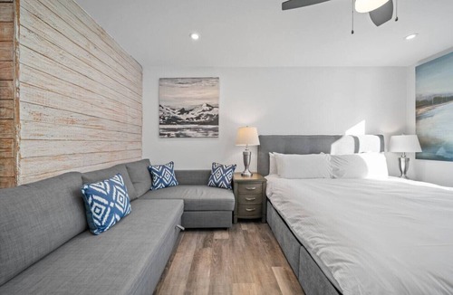 Whistler Creekside Apartment | Nita Lake Top-Floor Studio w/Sauna & Hot tub