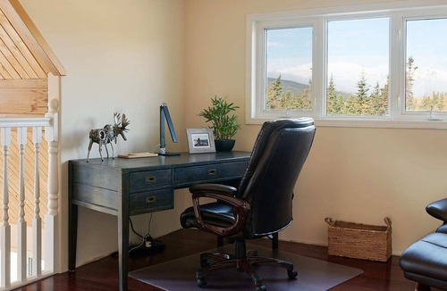 Carcross Apartment | NN - The Beach House, Carcross 3-bed 2-bath
