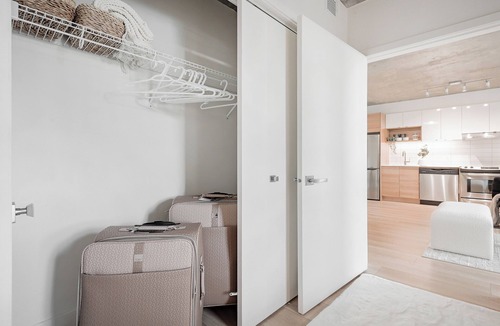 Downtown Montreal Apartment | Nordic Nest - Downtown Montreal - Free Parking