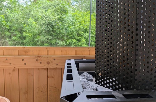 Mississippi Mills House | Nordic Spa RV Pool Sauna Hot Tub Ottawa
