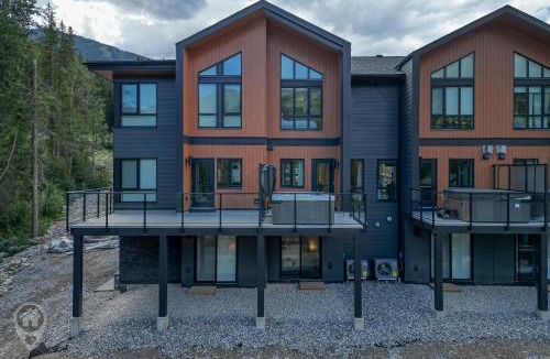 Panorama Apartment | Nordix Townhomes by StayIn