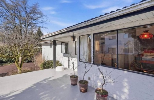 Delta House | North Delta house, with private room, bathroom and free parking.