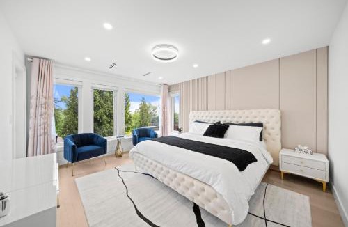 District of North Vancouver Villa | North Shore Luxe Villa