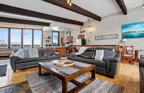 The Blue Mountains Ski Chalet | Northview-Blue Mountain-Sauna-Firepit-Balcony-Parking