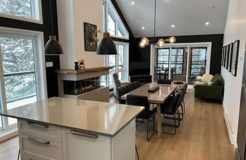 Sainte-Thecle Ski Chalet | O'Chalet 13