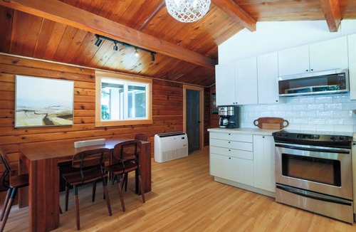 Regional District of Nanaimo House | OCEAN FRONT/BEACH access, RENOVATED House Private Lot, PET Friendly, Short Term