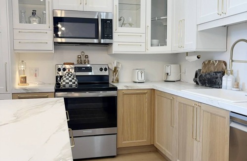 Borden-Carleton Condo | Ocean Front Condo. Seconds to beach. Includes beach day package with chairs