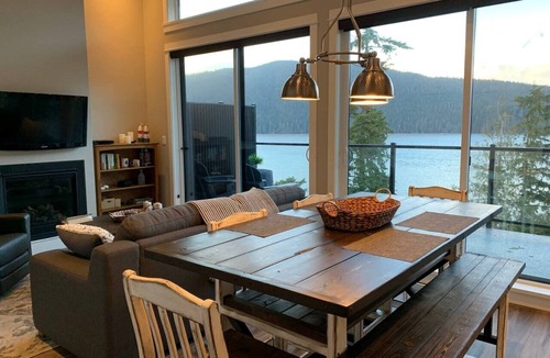 Port Renfrew House | Ocean Serenity (Oceanfront, Amazing Views)