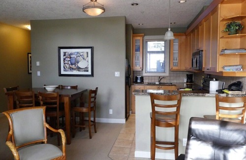 Sooke House | Ocean View Townhome - Sooke Harbour Marina