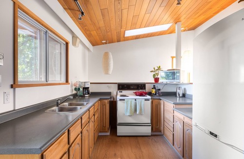 Salt Spring Island Cabin | Ocean Vista in The woods a cozy cabin located in Salt Spring.