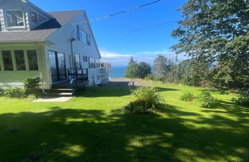 Kings County Apartment | Oceanfront 2BR/Peaceful & Private Escape