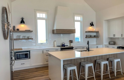 Sea View Cottage | Oceanfront 3BR/2BTH, walk to beach with firepit and AC