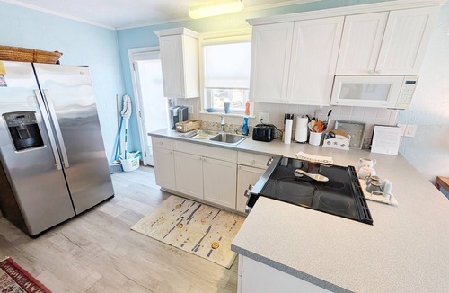 Colington Cottage | Oceanfront Classic 4-bedroom Beach Cottage Kill Devil Hills