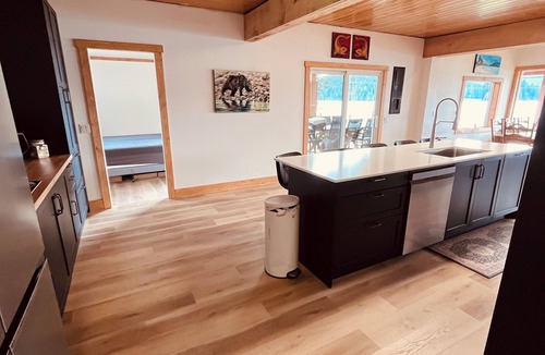 Quatsino House | Oceanfront FISHING home-BOAT ACCESS w/hot tub & private dock. Sleeps up to 17+