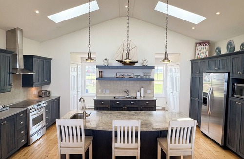 Sea View Cottage | Oceanfront steps to beach, great views and two sleeping wings, AC 4 br