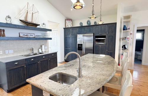 Sea View Cottage | Oceanfront steps to beach, great views and two sleeping wings, AC 4 br