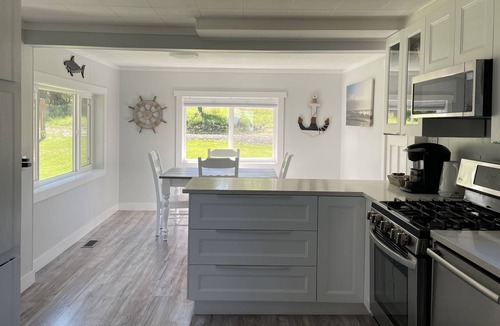 Campbell River Cottage | Oceanside Cottage