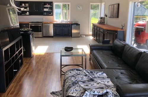 Middleton House | Oceanview Executive Retreat & Family Oasis
