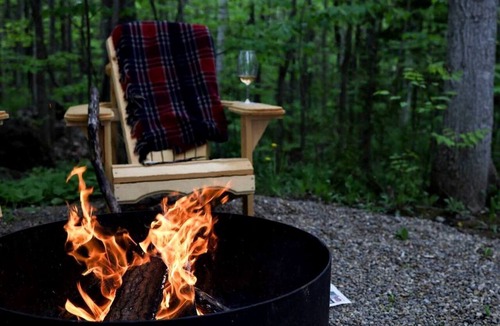 Miller Lake RV Rental | Off-Grid Bell Tent near the Bruce Peninsula in Tobermory, Ontario, Perfect for a Glamping Retreat