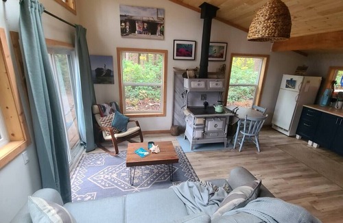 Savary Island Cabin | Off grid cabin on Savary with guest bunkee