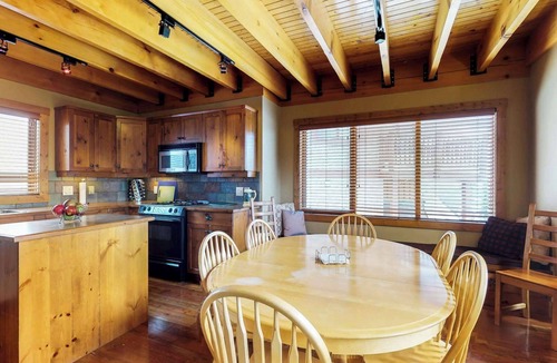 The Forest House | Okanagan - Polar Peak
