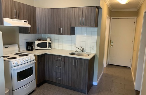 Vernon Hotel | Okanagan Royal Park Inn by Elevate Rooms