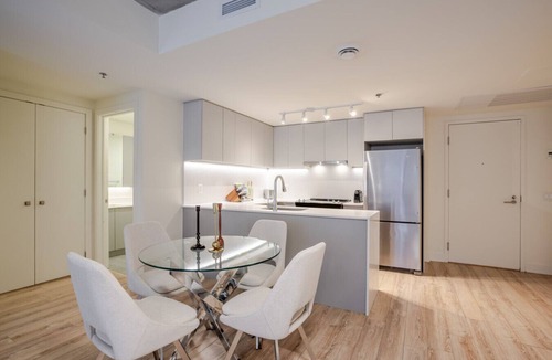 Cite Multimedia Apartment | Old Port Luxe Stay | Rooftop Pool, Gym & Parking