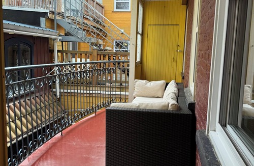 Saint-Jean-Baptiste Apartment | Old Quebec, restaurants, theater, within walking distance