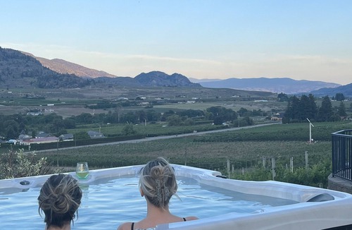 Oliver House | Oliver Oasis, Merlot - Vineyard home with great pool, hot tub & views for days!