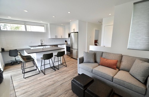 North Saanich Apartment | One Bedroom Suite with Harbour Views