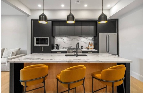Killarney House | Onyx Escape | Lux 2 Bed | Garage | Min to DT
