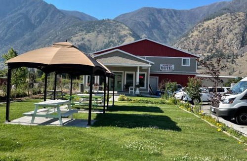 Okanagan-Similkameen Hotel | Orchard View Motel