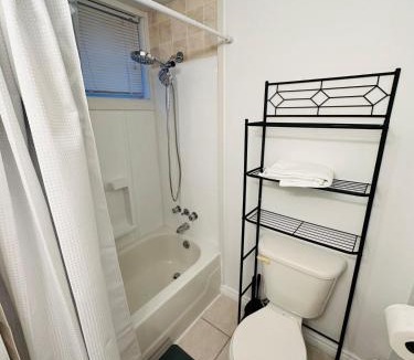 Moncton Apartment | Oscar's Retreat - 1Bedroom Apart