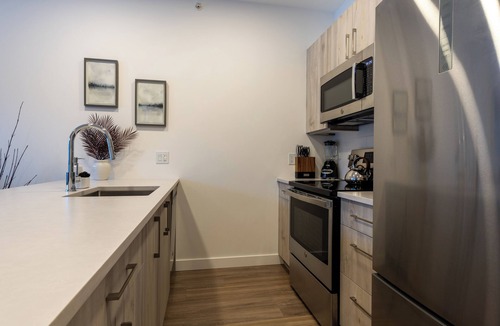 Golden Condo | OSO Summit - Downtown Riverfront Condo with Mountain Views