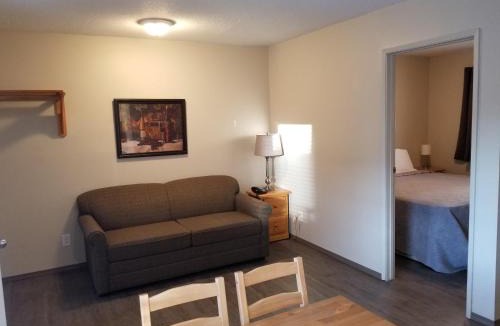 Osoyoos Hotel | Osoyoos Lakeview Inn & Suites