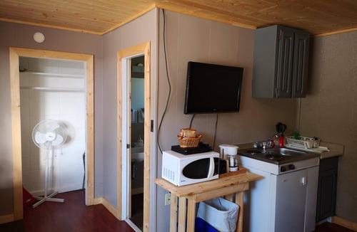 Clearwater Hotel | Overlook Inn & Cabins
