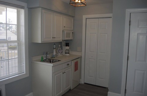 Calabash Villa | Overlooking Golf Course Villa 1408 with Full Kitchen Close to Calabash by RedAwning