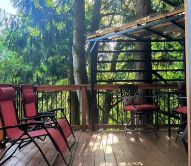 Sooke House | Owl's Perch Treehouse