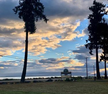 Campbell River Resort | Oyster Bay Resort