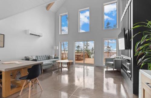 Gaspereaux House | Oyster Creek Chalet 1