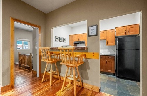 East Kootenay Hotel | Paddlers Inn - Angler`s Suite | Close to Lake/Fish
