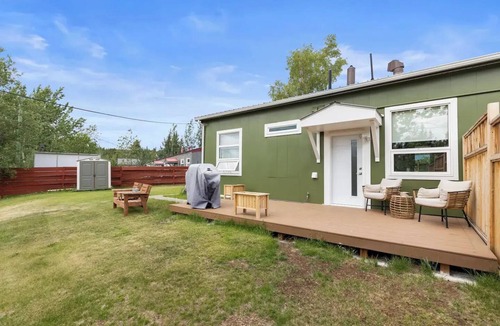 Whitehorse House | Paddy's Pond Place