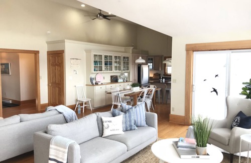 Kingsburg House | Panoramic Ocean Views!