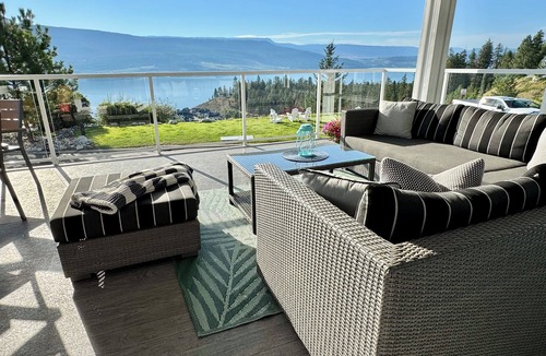Central Okanagan House | Panoramic Okanagan Lake View Cottage, La Casa Resort
