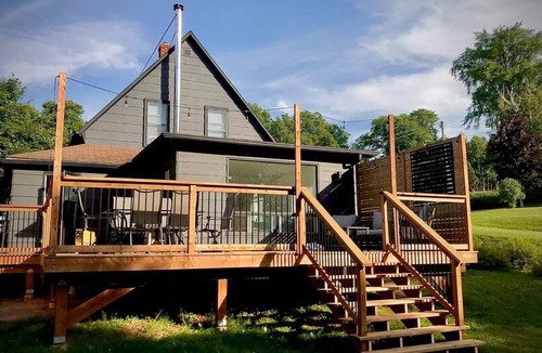 Montague House | Parkman Pad in Montague
