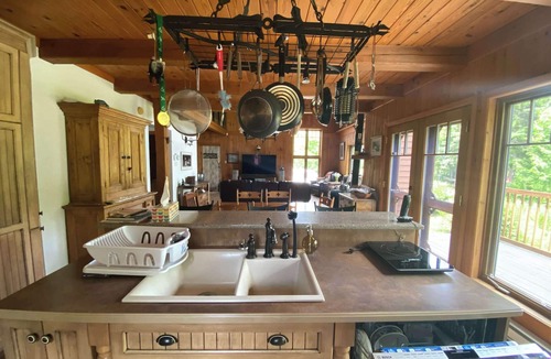 Chateau-Richer Ski Chalet | Peaceful by the River - Havre de Paix